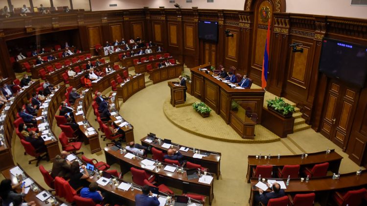 Парламент Армении на внеочередной сессии обсудит закон «Об обороне»