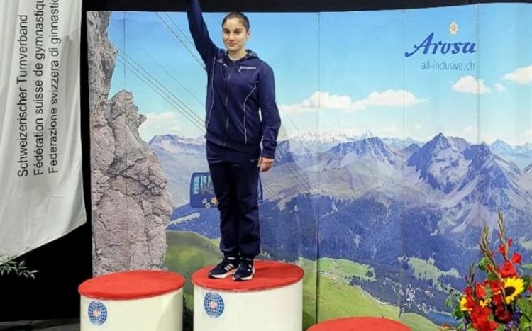 Азербайджанская гимнастка награждена кубком FIG