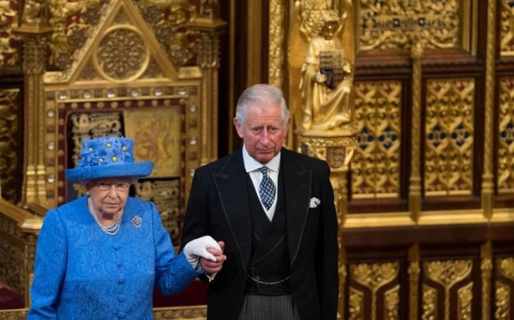 Елизавета II передала часть обязанностей главы государства принцу Чарльзу