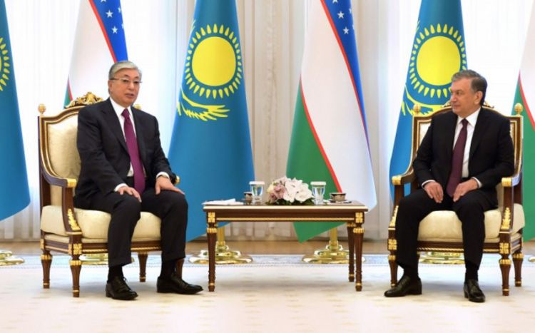 Президенты Узбекистана и Казахстана провели телефонные переговоры