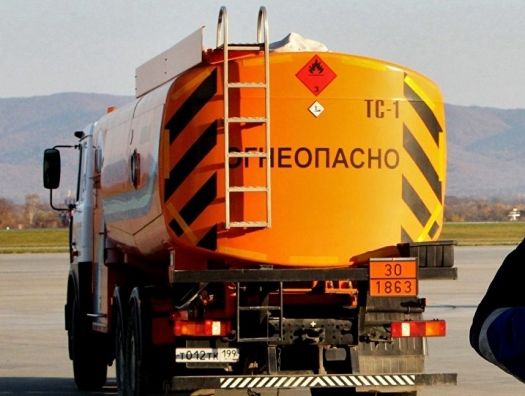 Казахстан на полгода запретил вывоз нефтепродуктов автотранспортом