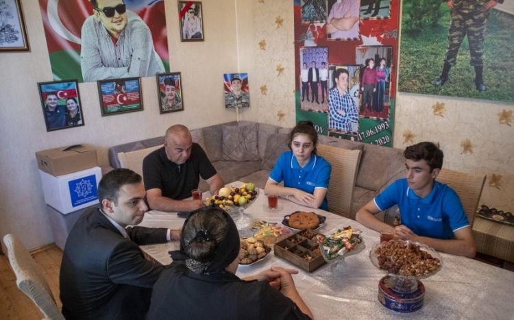 Фонд Гейдара Алиева направил гостинцы семьям шехидов по случаю Гурбан байрамы