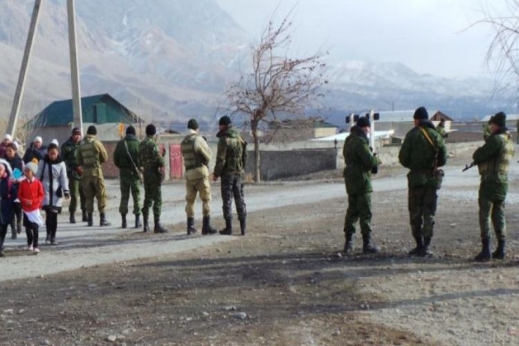Tacikistanda həbsdə olan 11 Qırğızıstan vətəndaşı ölkəsinə təhvil verilib
