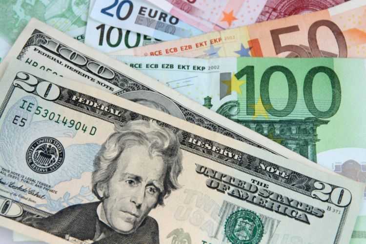 Курс евро упал ниже 1 доллара Рекордное подорожание