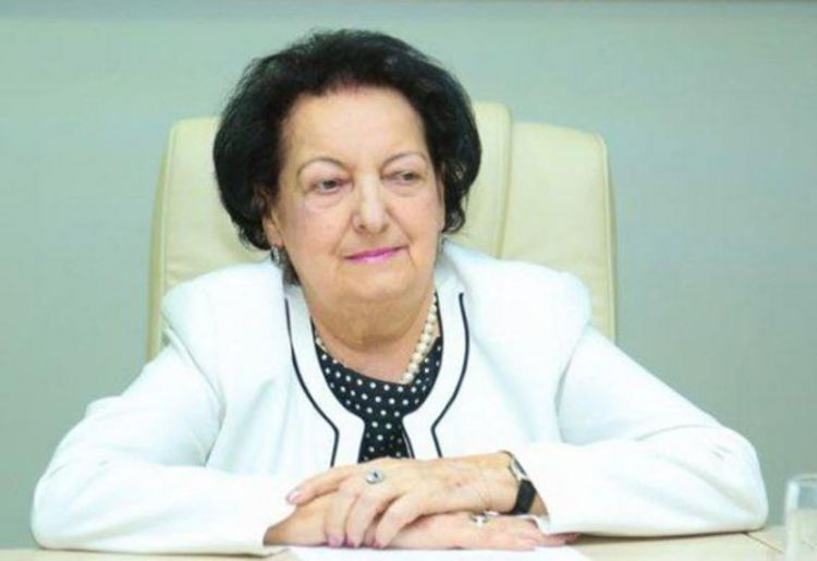 Первый омбудсмен Азербайджана Эльмира Сулейманова отмечает 85-летний юбилей