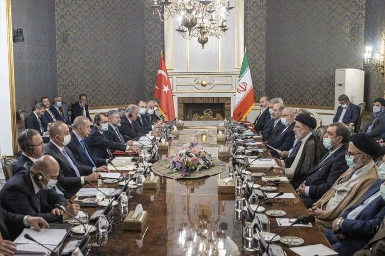 В Тегеране проходит заседание Совета сотрудничества высокого уровня Турция-Иран