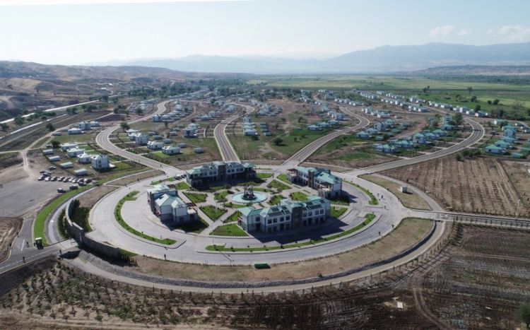 Инвестиции в Карабах обратили вспять пятилетний спад в строительном секторе АБР