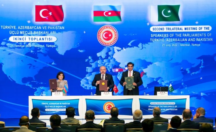 По итогам второй трёхсторонней встречи председателей парламентов Азербайджана, Пакистана и Турции подписана Стамбульская декларация