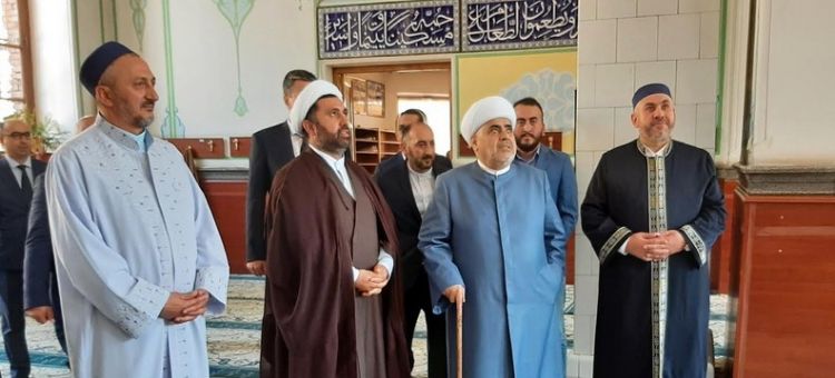 Аллахшукюр Пашазаде посетил Джума-мечеть в Тбилиси