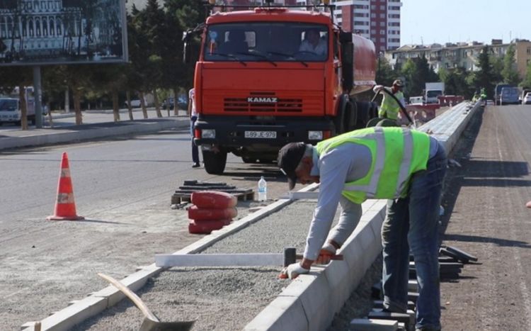 На реконструкцию автодорог в Низаминском районе Баку выделено 3 млн манатов