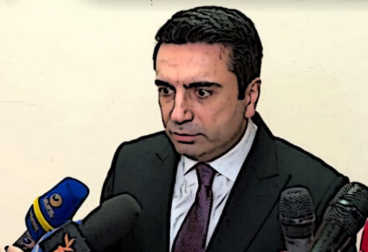Скандал с плевком с участием спикера парламента Армении ПОДРОБНОСТИ