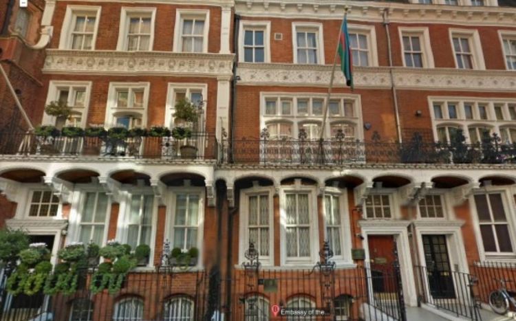 "Азербайджанские дипломаты в Лондоне продолжают работать несмотря на угрозы" Посол Азербайджана в Британии