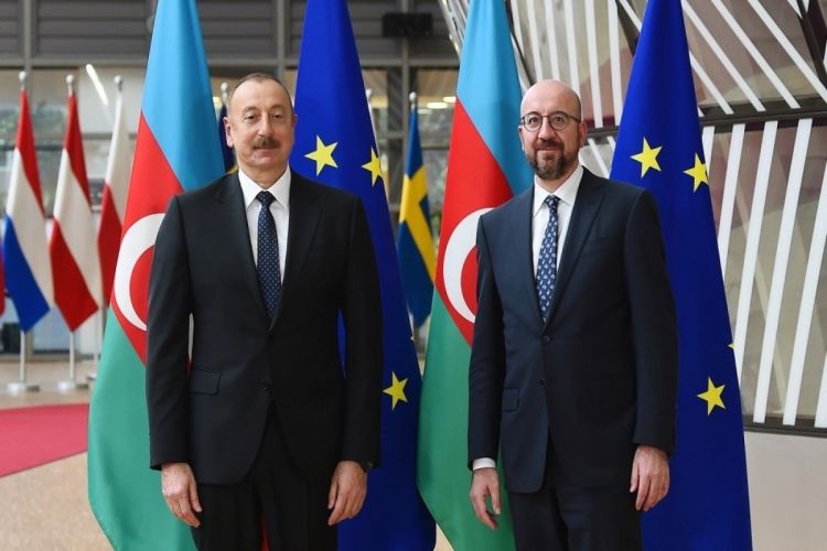 Шарль Мишель позвонил Президенту Азербайджанской Республики Ильхаму Алиеву