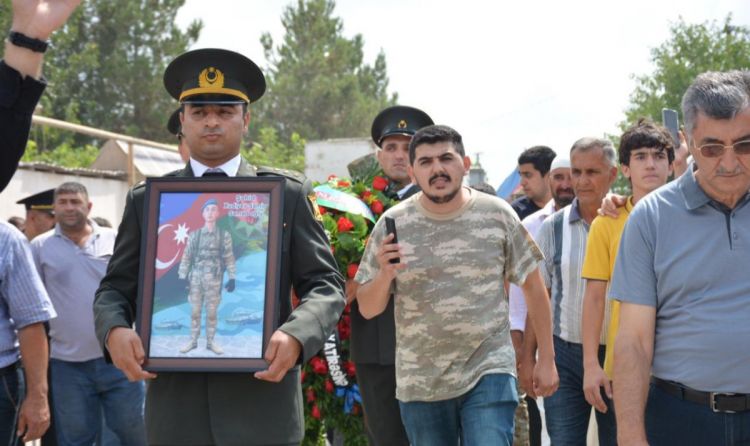 Военнослужащий Азербайджанской Армии похоронен в Баку - ФОТО