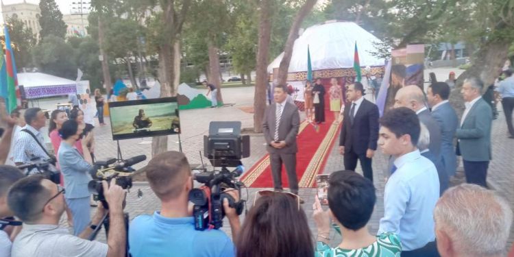 На Приморском  бульваре состоялась церемония открытия казахской юрты - ФОТО
