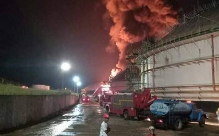 На Кубе в результате пожара на базе хранения нефти пострадали более 120 человек