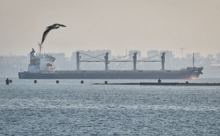 Ukraynanın üçüncü gəmisi İstanbul sahillərində lövbər saldı