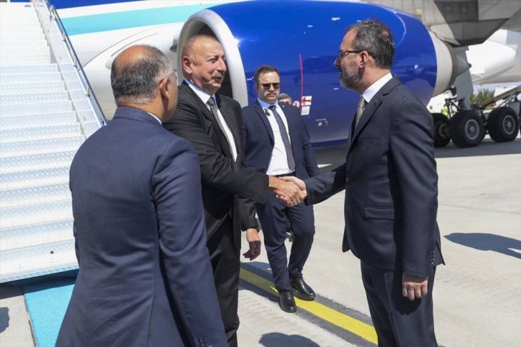 الرئيس علييف يصل ولاية قونية التركية