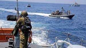 بحرية الاحتلال الإسرائيلي تطارد الصيادين شمال قطاع غزة