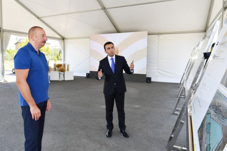 Президент Ильхам Алиев ознакомился с деятельностью Агсуинского агропарка - ФОТО