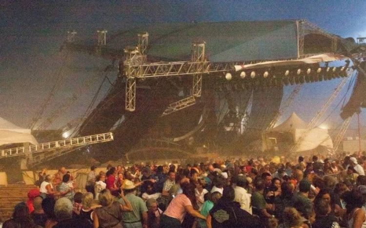Число раненых в результате обрушения сцены на фестивале в Испании достигли 40