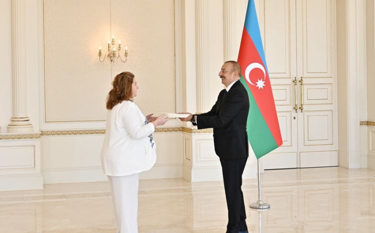 Президент принял верительные грамоты новоназначенного посла Аргентины в Азербайджане ОБНОВЛЕНО
