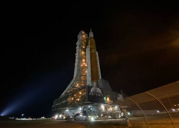 NASA's Artemis 1 megarocket rolls back to launch pad for moon mission