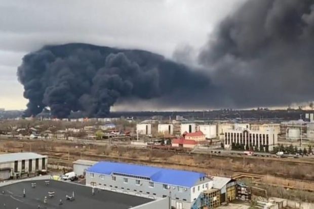 Odessaya raket hücumu İstirahət mərkəzi və evlər dağıldı