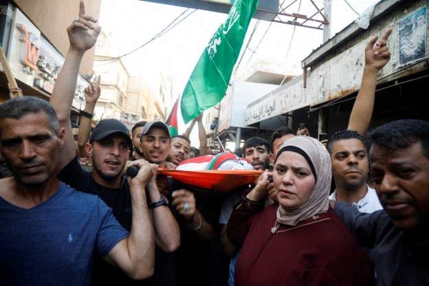 القوات الإسرائيلية تقتل فلسطينيا وتعتقل خمسة فلسطينيين في طوباس