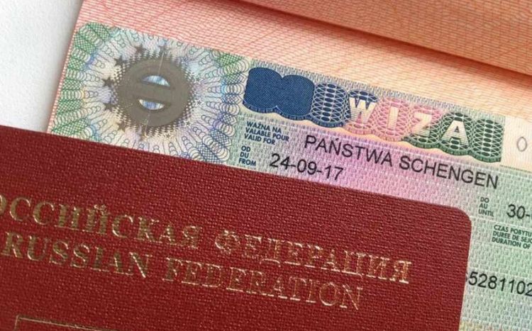 Чехия выступает за приостановку соглашений ЕС о визах с РФ и Беларусью