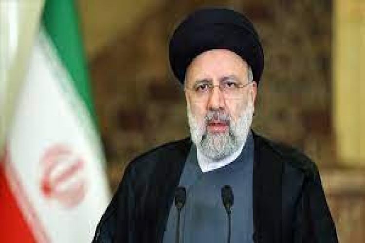 Раиси: Иран находится в шаге от производства пассажирского самолета