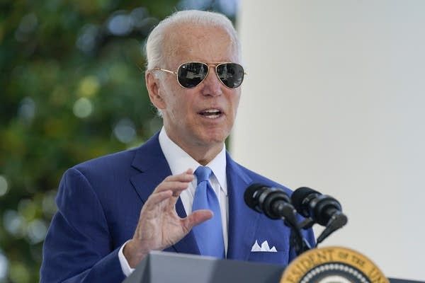 Biden marks Ukraine Independence Day with $3 bln package