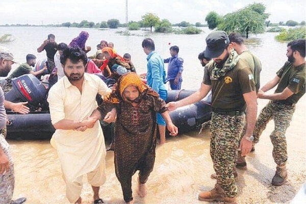 More than 800 people died in Pakistan flood
