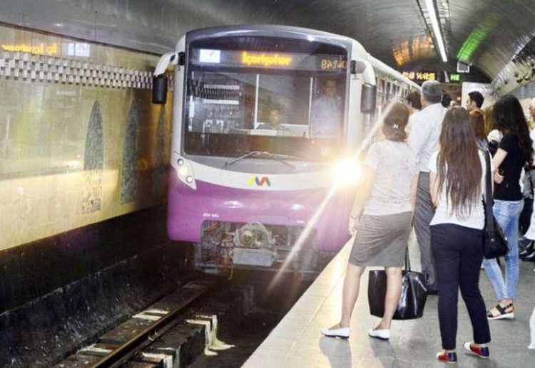 Bəxtiyar Məmmədov: “Metroda sıxlığın yaranmaması üçün ehtiyat qatarlar müntəzəm olaraq xəttə çıxarılır”