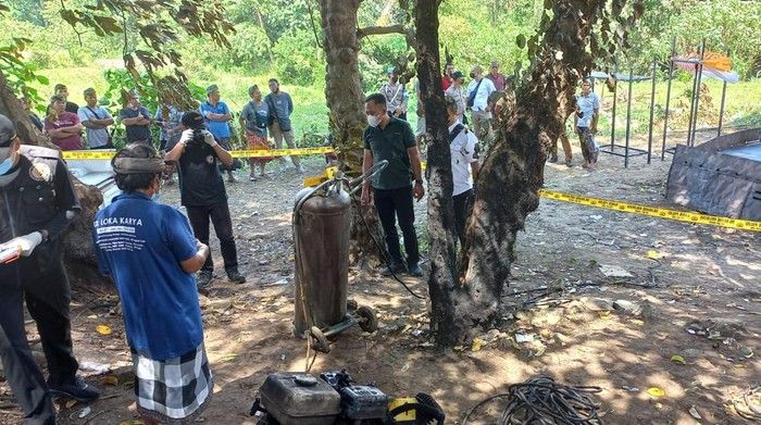 3 dead, 9 injured in Bali funeral explosion