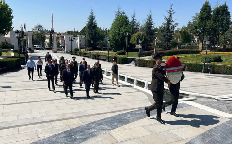Zakir Həsənov Ankarada Heydər Əliyev Parkını ziyarət etdi FOTO