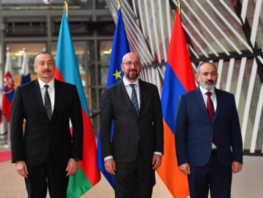 Глава Евросовета позвонит Алиеву и Пашиняну