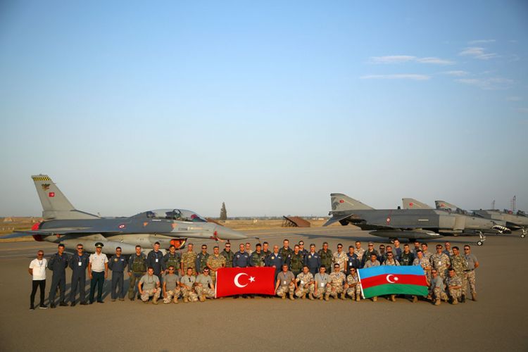«TurAz Qartalı-2022»: Турецкие военные и авиационная техника в Азербайджане