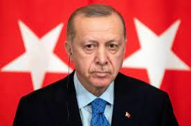أردوغان يرى أن الناتو قوي بوجود تركيا وليس اليونان