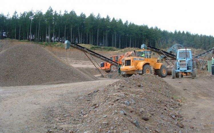 В Кельбаджаре и Лачыне проведена геологическая оценка рудных и нерудных месторождений