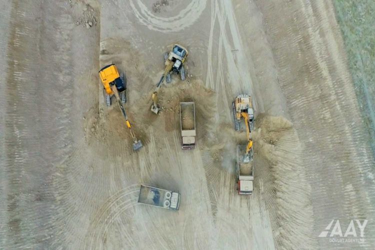 Строительство дороги Агдам-Физули продолжается быстрыми темпами