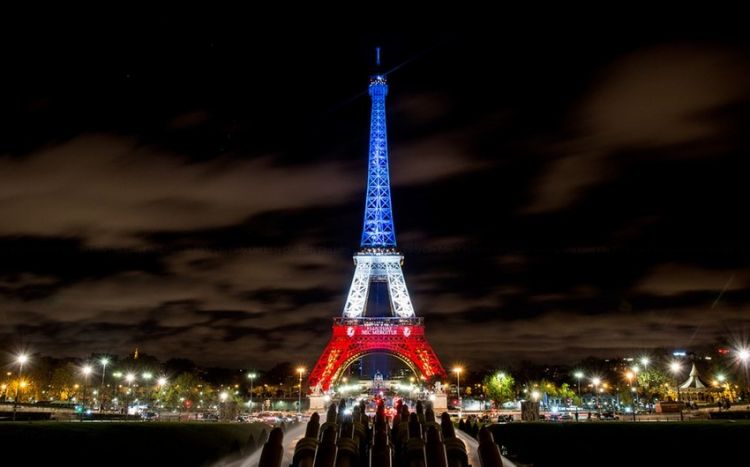 В Париже предложат сократить освещение Эйфелевой башни
