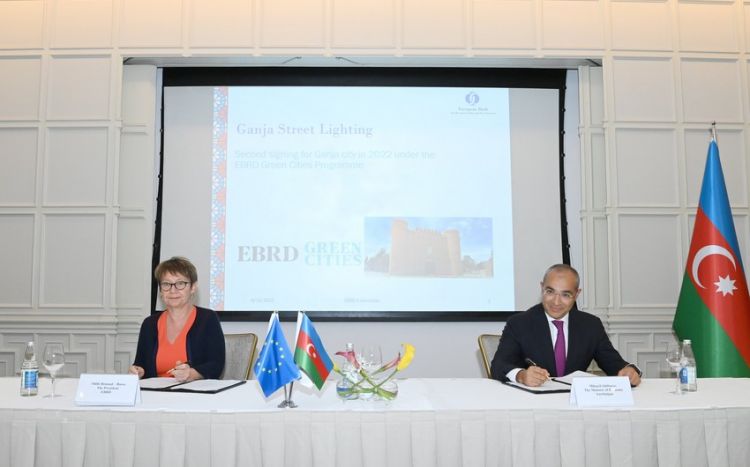 Азербайджан и ЕБРР подписали два документа