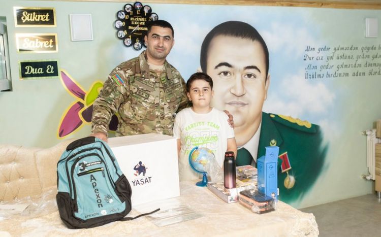 Фонд YAŞAT подготовил подарки для детей-школьников шехидов