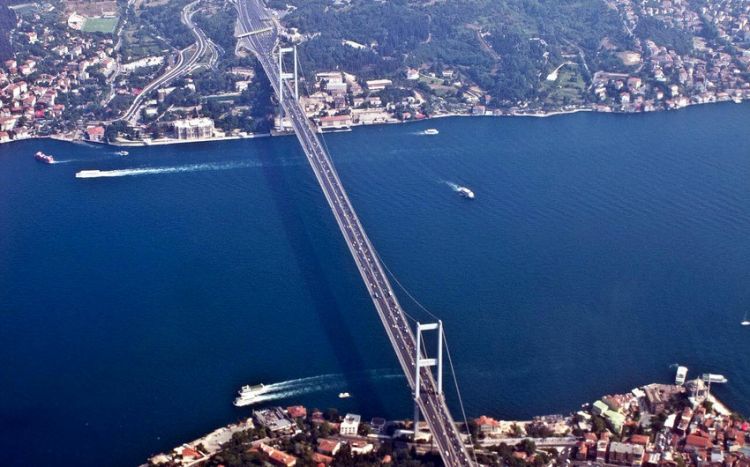 Азербайджанские судна будут платить больше за проход через Босфор