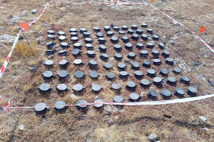 Обезврежены мины, установленные в Лачинском направлении во время армянской провокации Минобороны