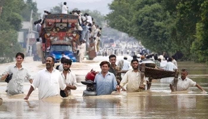 رئيس الوزراء الباكستاني يحذر من خطورة نقص المساعدات بعد كارثة الفيضانات