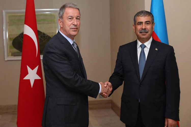 Хулуси Акар заявил, что Турция всегда рядом с Азербайджаном