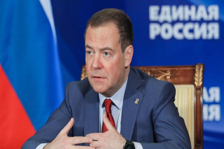 Медведев: Мы не допустим появления ядерного оружия у Украины