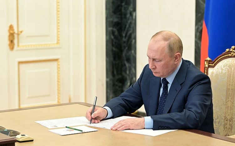 Россия признала "независимость" Херсонской и Запорожской областей Украины